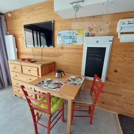 Apartment Moderne Au Centre Station Avec Balcon, Ideal Couple, Proche Commerces Et Pistes - Fr-1-516-194