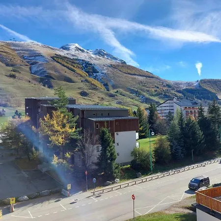 Moderne Au Centre Station Avec Balcon, Ideal Couple, Proche Commerces Et Pistes - Fr-1-516-194 Apartment *